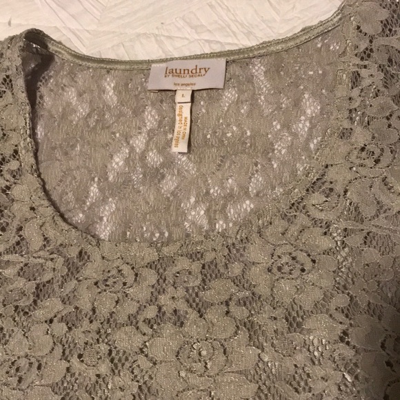 Grey lace top. - Picture 2 of 3